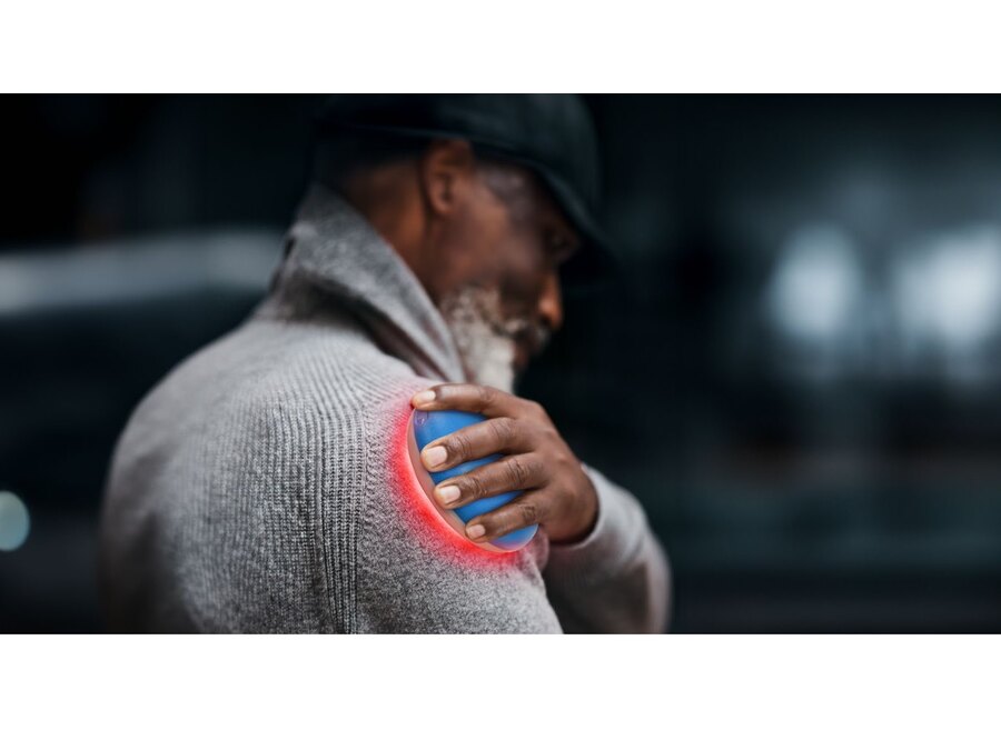 Amezcua Bio Light 3 — biophoton light therapy device in use